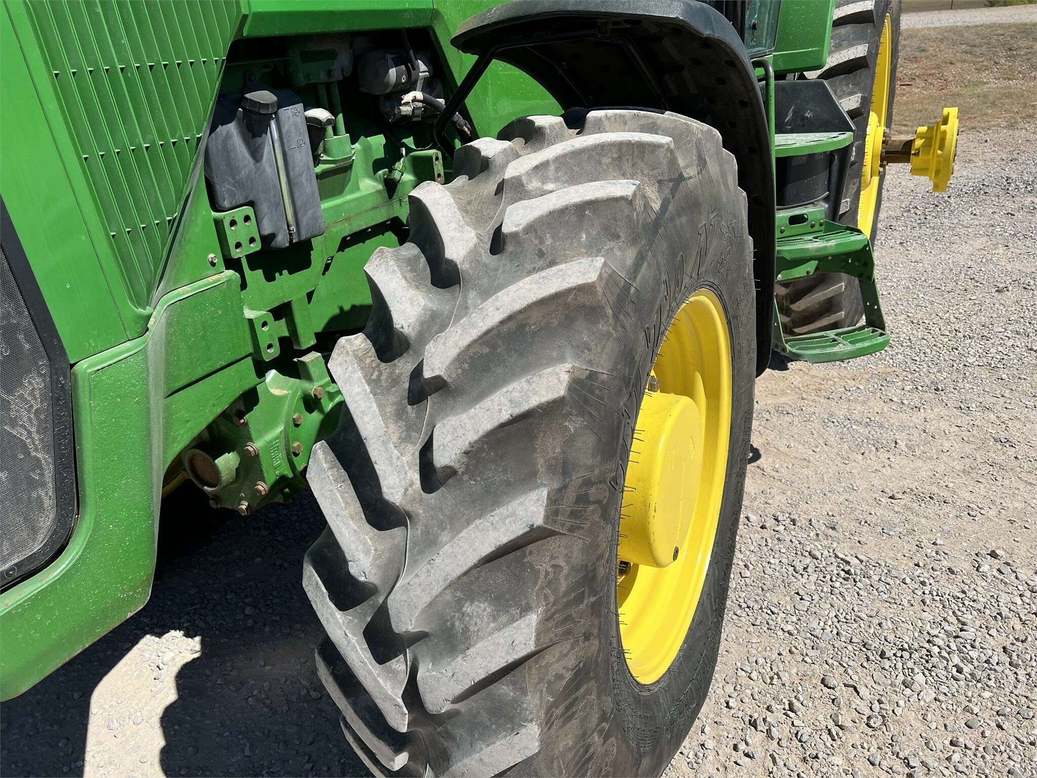 1997 John Deere 8400 Tractor - Photo 21
