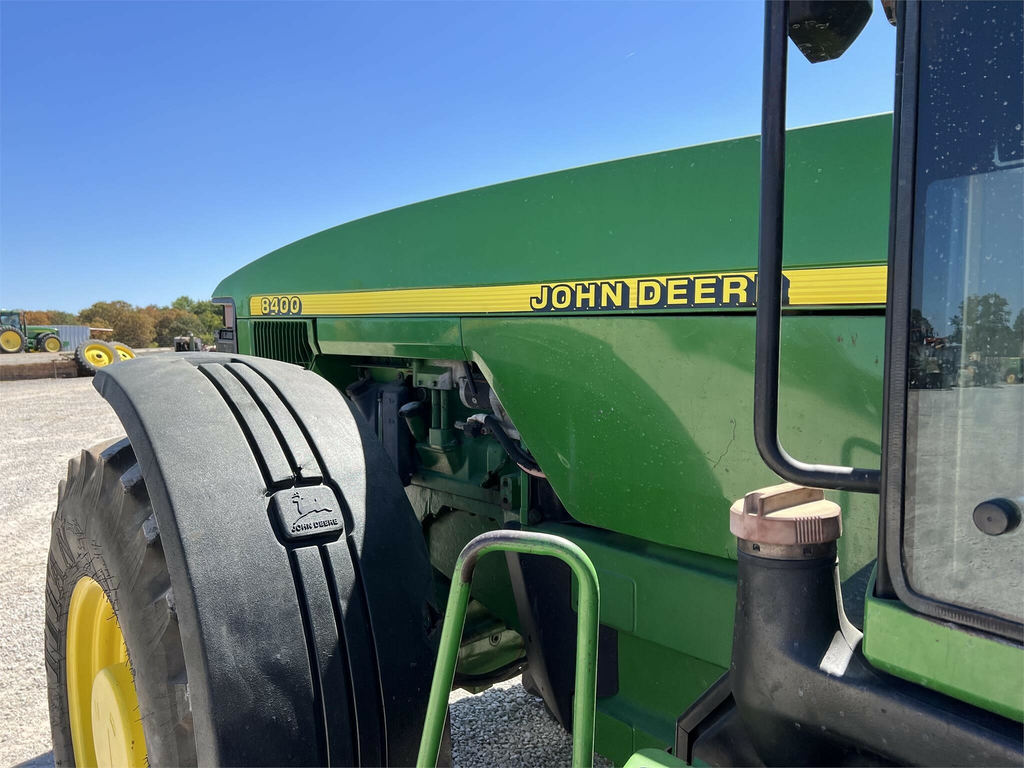 1997 John Deere 8400 Tractor - Photo 7